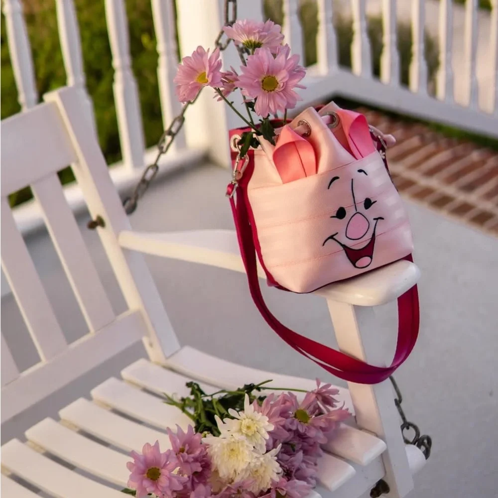 Harvey’s Disney Winnie the Pooh Piglet Bucket Bag - Picture 2 of 16
